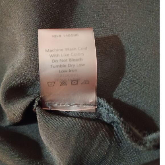 Universal Standard Black Satin Flowy Blouse Top XS=LG/10-12 Button‎ Back Hi Low - Picture 7 of 9